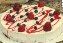 Bolo de Chocolate com Sorvete Grego Jundiá