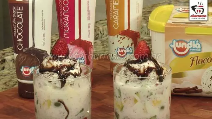Sorvete com Salada de Frutas