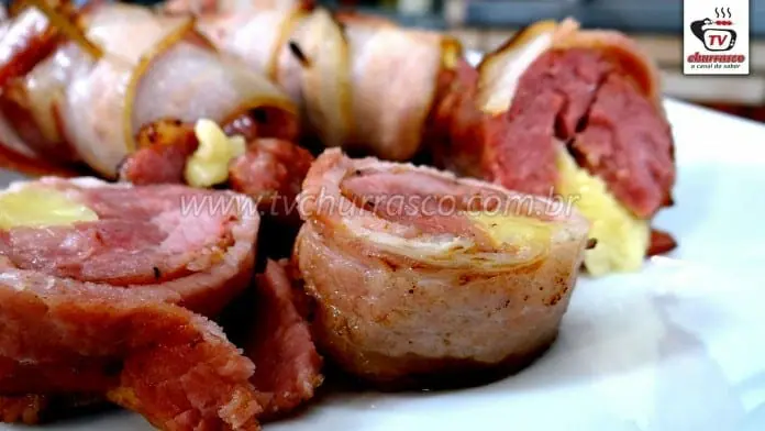 Como Fazer Medalhão de Linguiça Recheado com Queijo