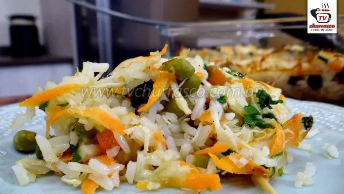 Como Fazer Arroz à Grega com Frango Desfiado (Arroz Fácil)