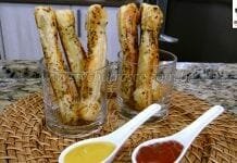 Como Fazer Aperitivo de Palitos de Queijo Coalho com Massa Folhada