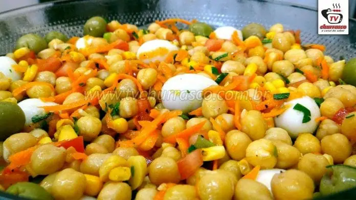 Como Fazer Salada de Grão de Bico