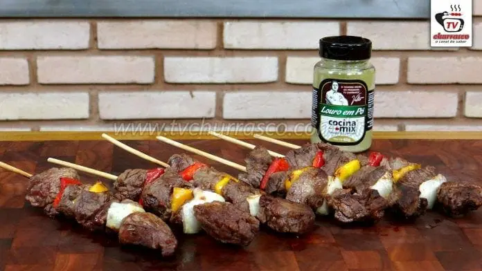 Como Fazer Espetinho de Carne com Legumes (Cubos da Paleta)