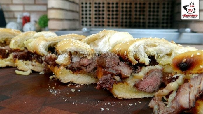 Como Fazer Lanche de Alcatra no Pão de Alho Caseiro