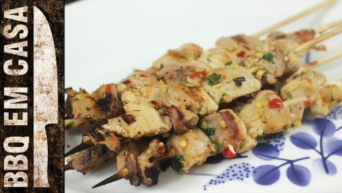 Receita de Espetinho de Frango (Chicken Kebab) - BBQ em Casa