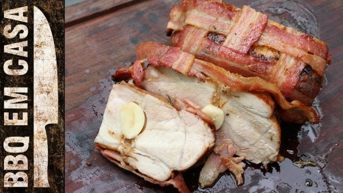 Receita de Lombo Marinado na Cachaça com Bacon - BBQ em Casa