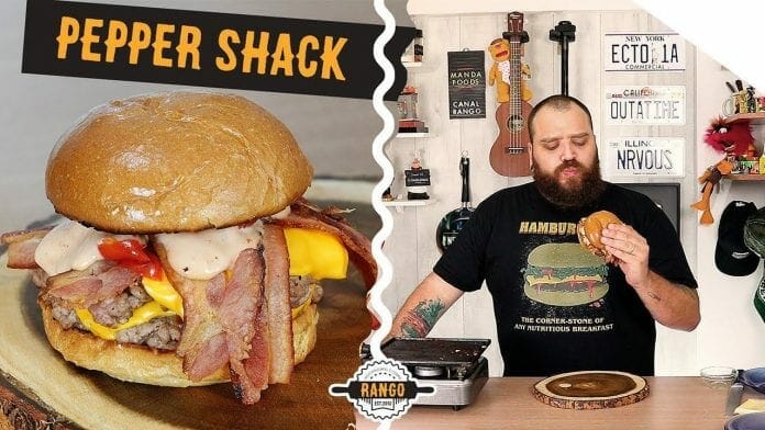 Hambúrguer com Bacon, Pimenta e Molho Especial - Pepper Shack - Canal Rango